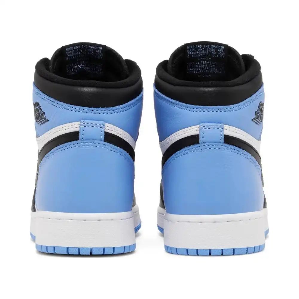 Air Jordan 1 Retro Alto UNC Toe