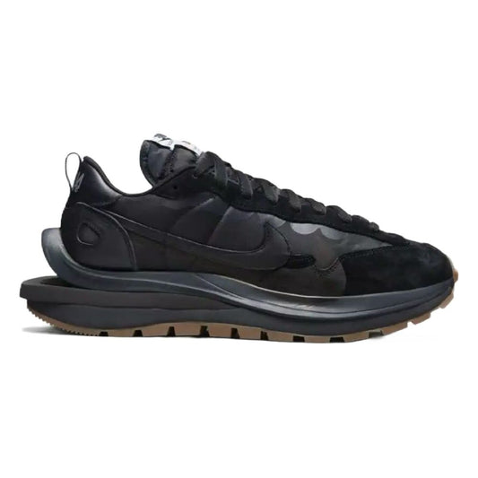 Sacai x Nike Vaporwaffle negro y goma