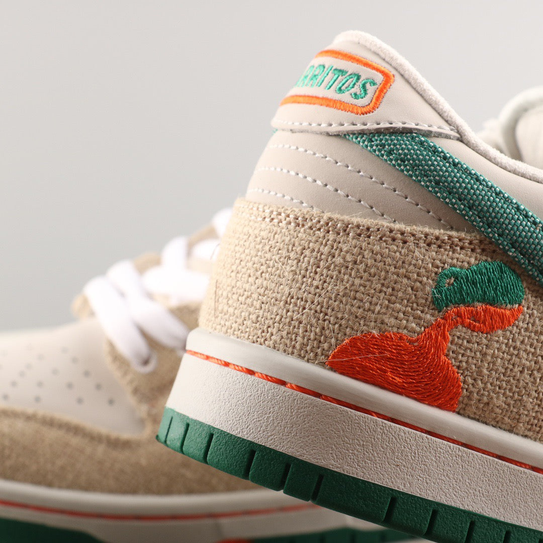 Nike Dunk Low x Jarritos Phantom Naranja Malaquita