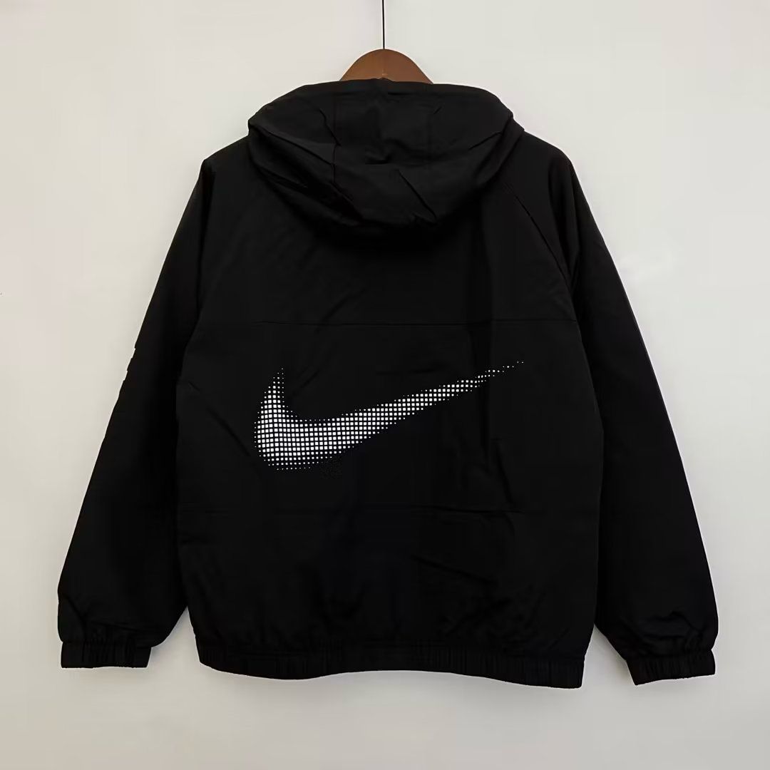 Casaco Nike Black Swoosh - Hype Franco Store