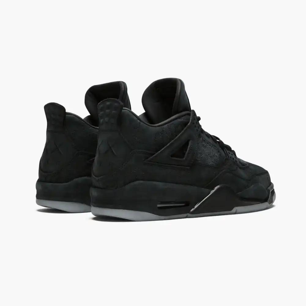 Air Jordan Retro 4 Kaws Negro