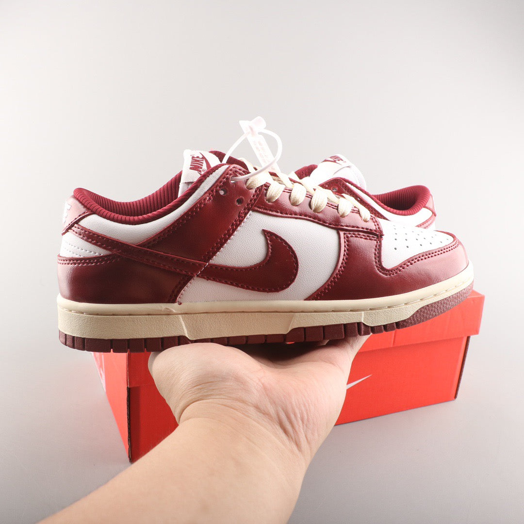 Nike Dunk Low Vintage Equipo Rojo