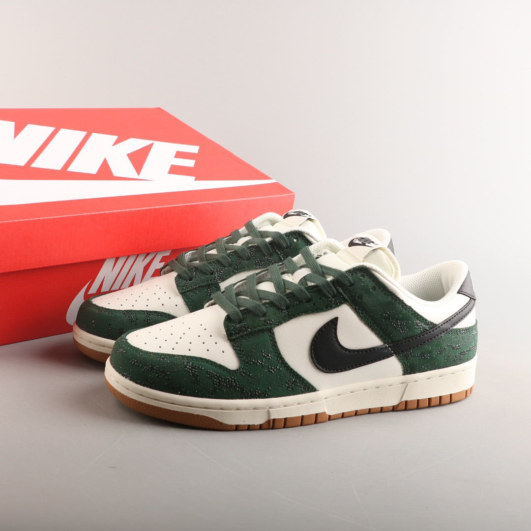 Nike Dunk Low Green Snake