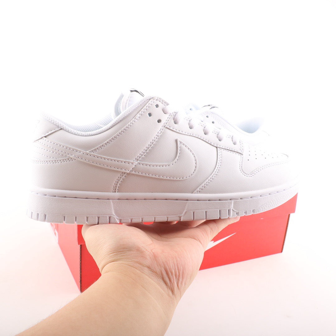 Nike Dunk Low Triple Blanco