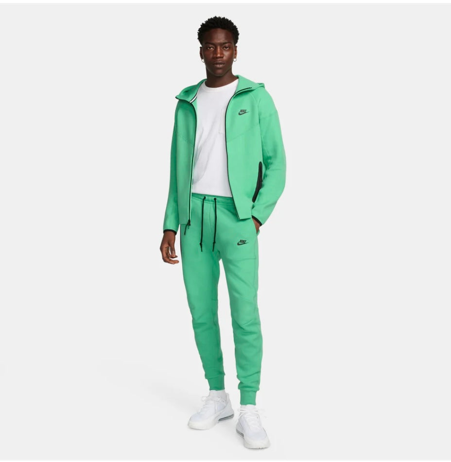 Conjunto Nike Tech Fleece Verde