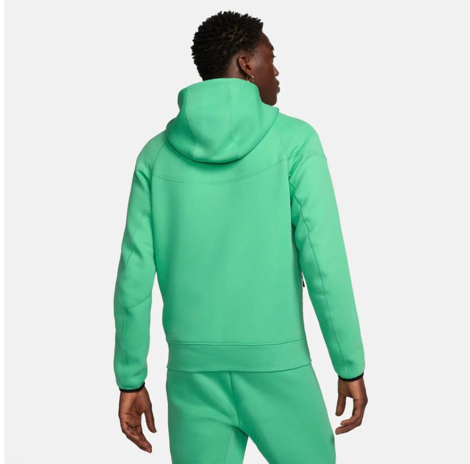 Conjunto Nike Tech Fleece verde