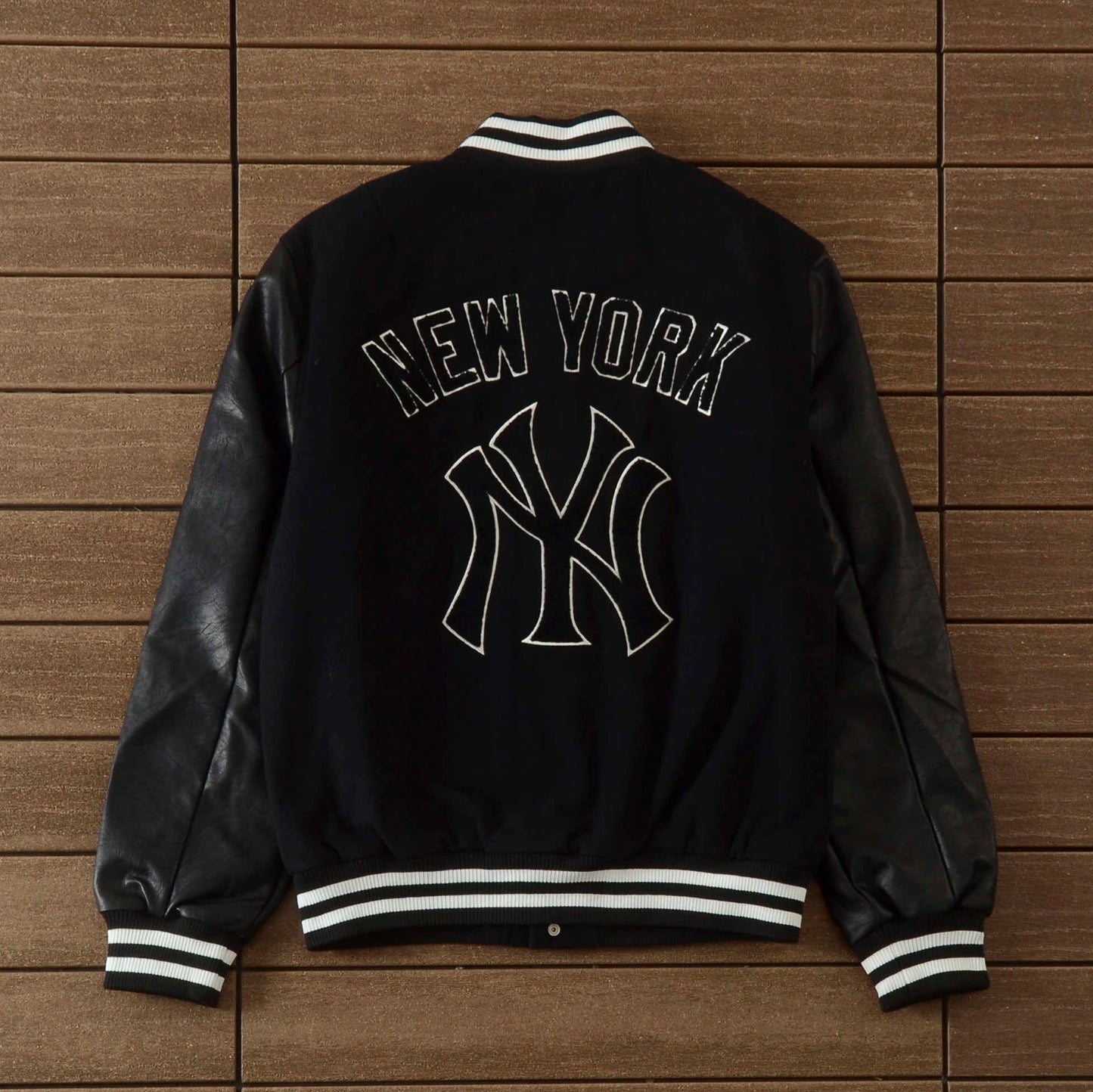 Chaqueta New Era NY Negra