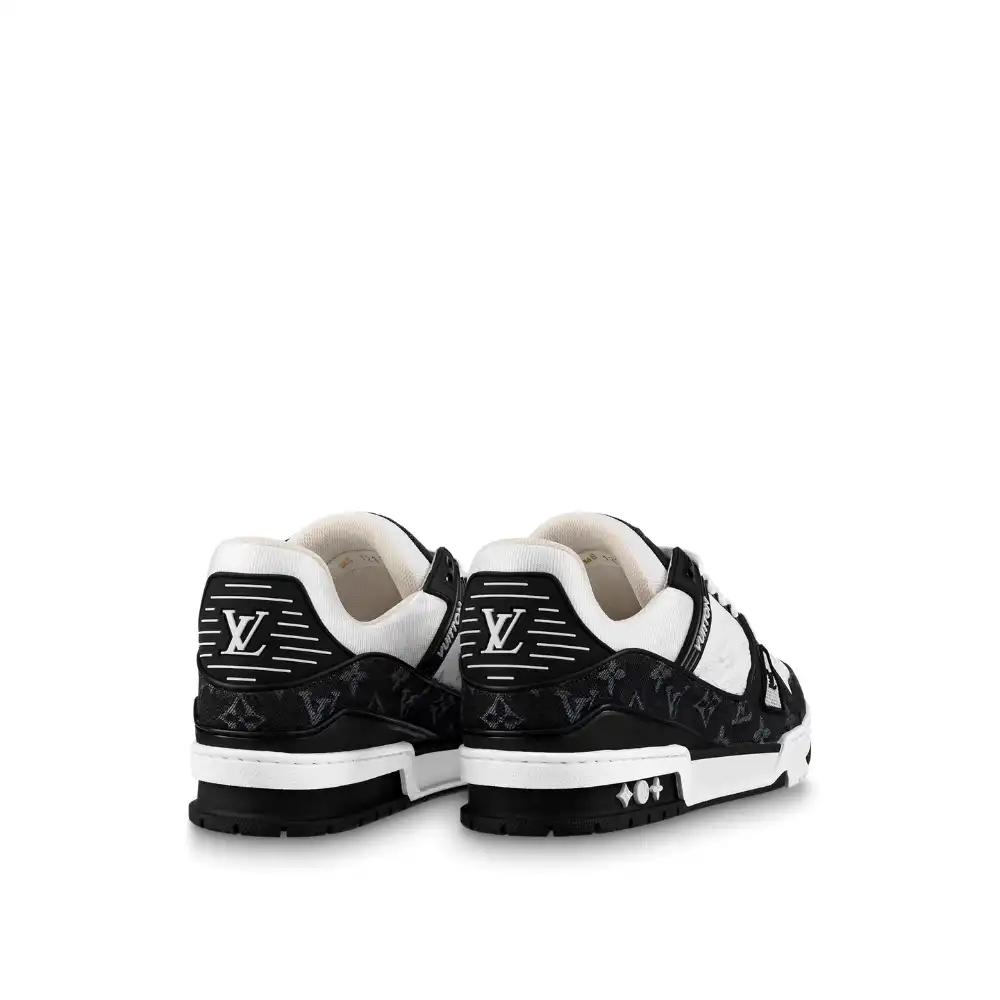 Louis Vuitton Trainer Monogram White Black