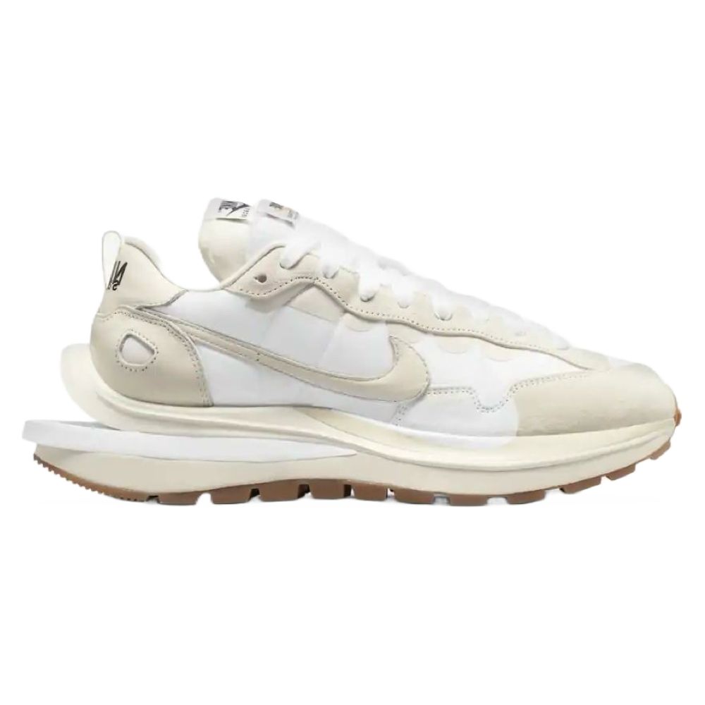 Sacai x Nike Vaporwaffle blanco y goma